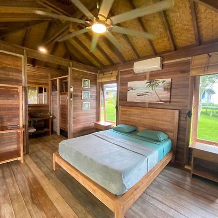 Sonny Island Resort Cabanas Frente Al Mar Punta Bajo Rico Exterior photo